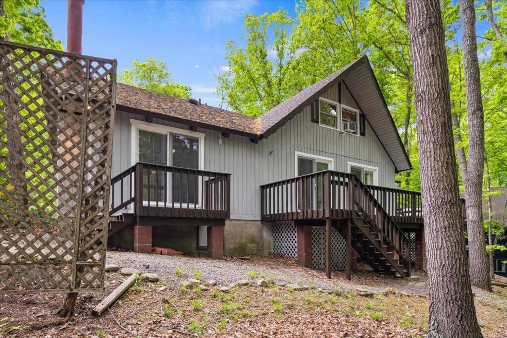 The Gingerbread House: 4 Bedroom Chalet, W/ Sunroom/Deck, Sleeps 12, Modern Amenities McGaheysville Kültér fotó