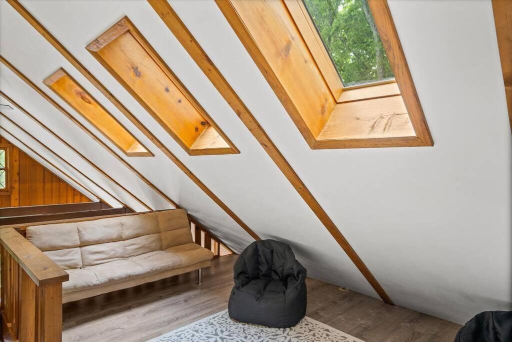 The Gingerbread House: 4 Bedroom Chalet, W/ Sunroom/Deck, Sleeps 12, Modern Amenities McGaheysville Kültér fotó